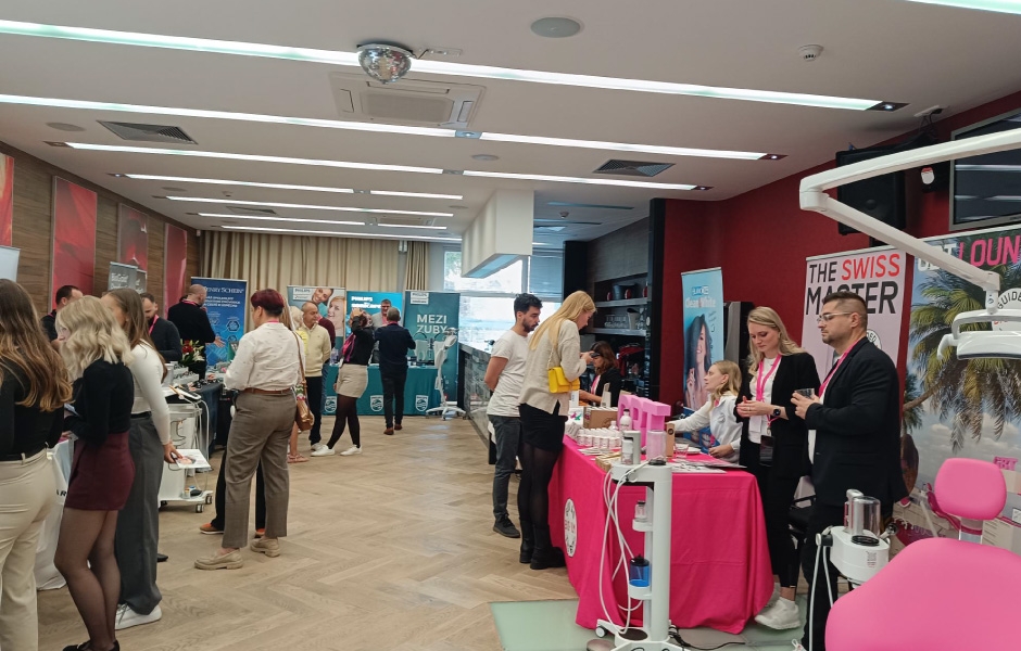 Jeden ze sálů s vystavovateli